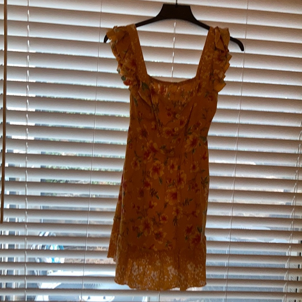 Super Cute Flowery Sleeless Size M